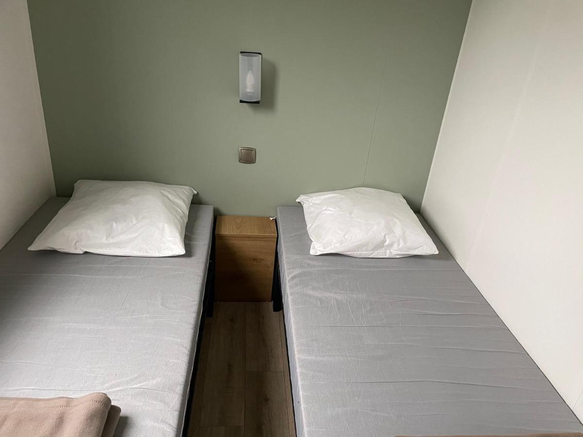 Mobilhome Tout Confort R10 Domaine De Lanniron Quimper Exterior photo